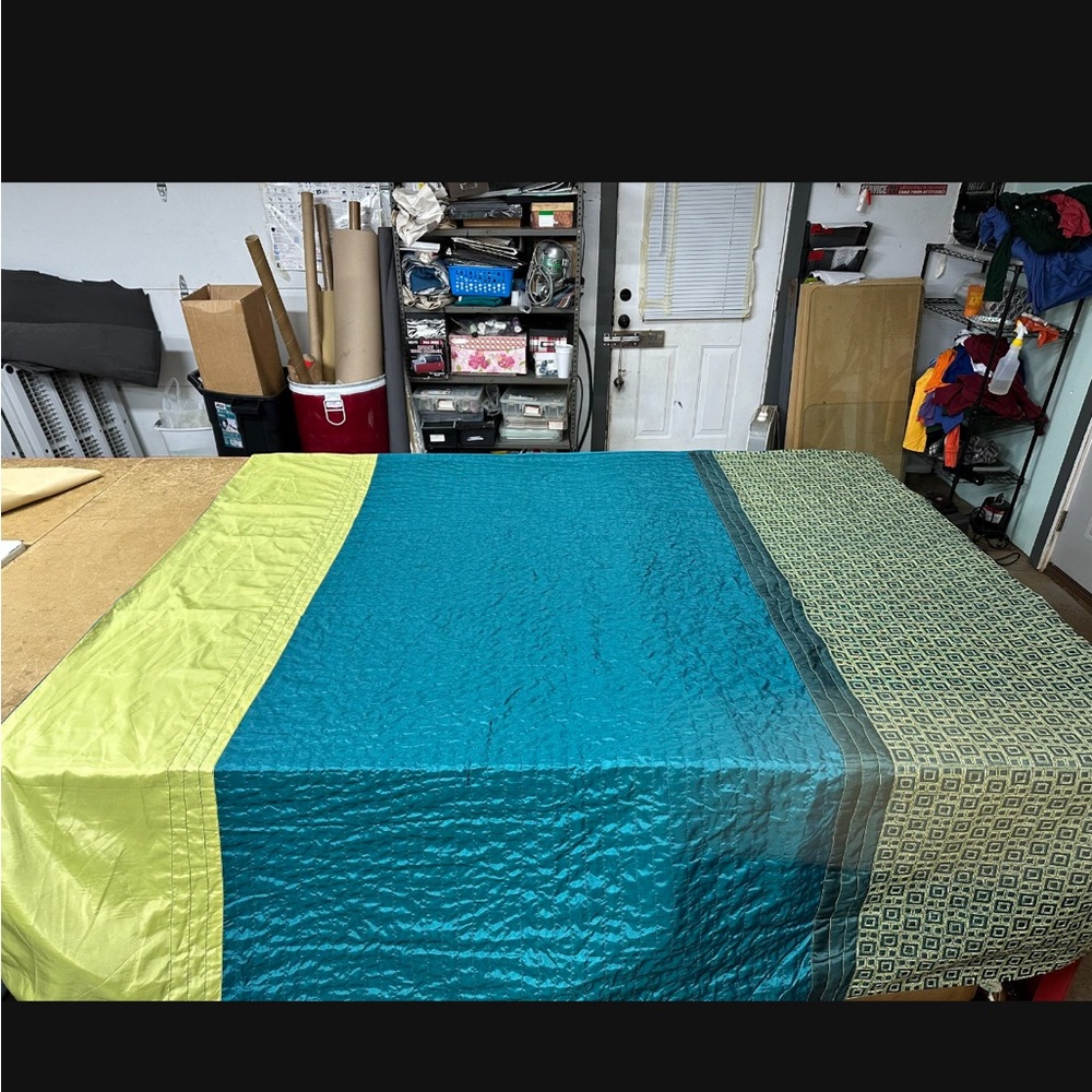 New without tags queen size duvet, cover 100% silk with matching pillow sham